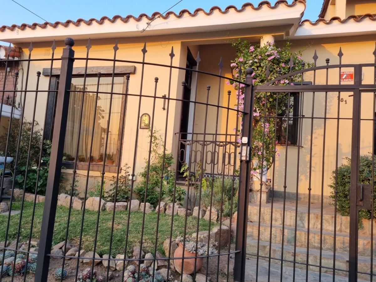 Hostal Las Rosas Salta Exteriér fotografie